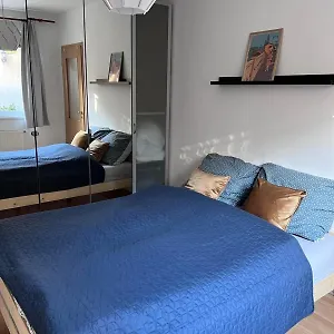 Hb Downtown Sunny Apartman