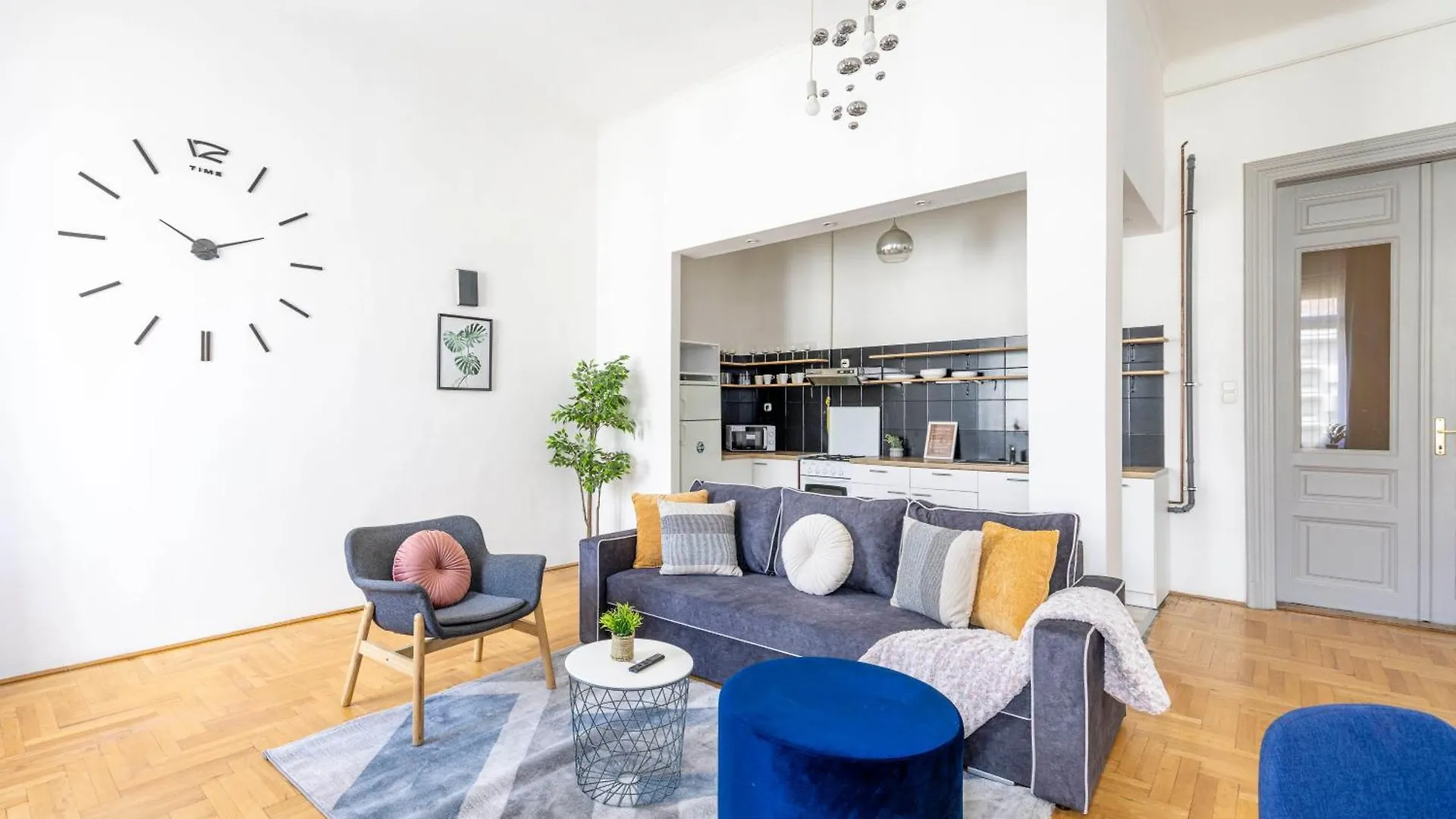 Super Central Cozy Home On The St. Stephen Road Budapest Apartment