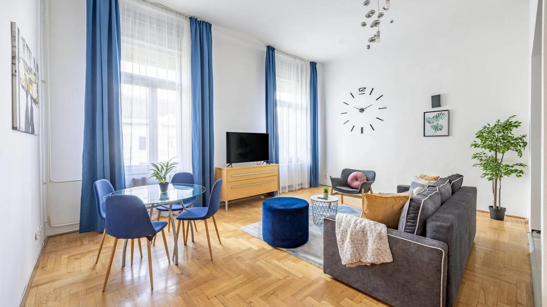 Super Central Cozy Home On The St. Stephen Road contacts